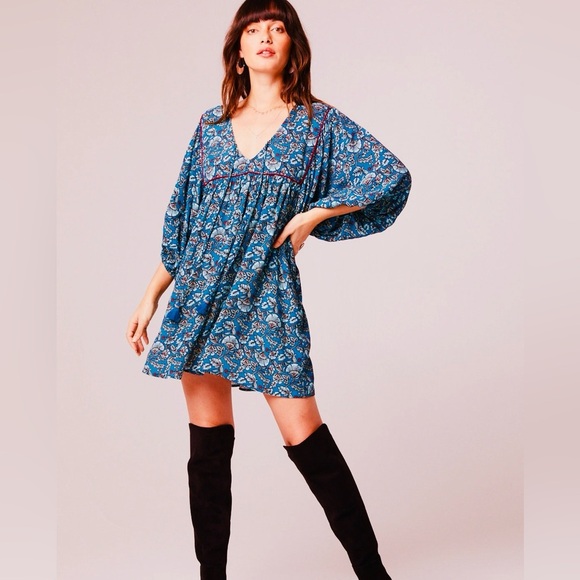 Free People Dresses & Skirts - Free People Blue Floral Dress